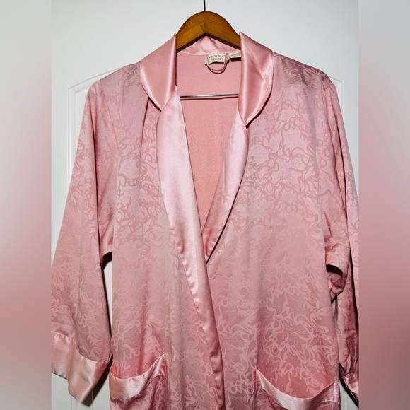 Vintage Victoria’s Secret Gold Label Robe - Picture 2 of 4